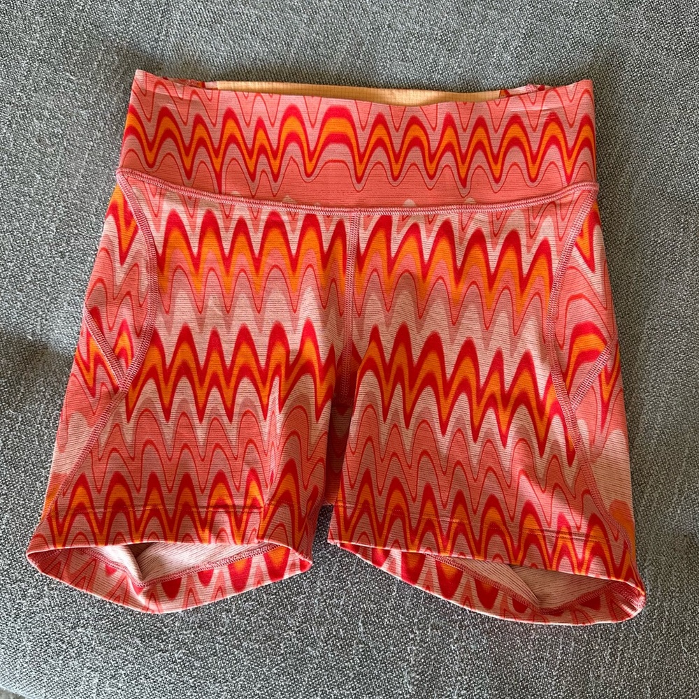 Outdoor Voices TechSweat Bike Shorts in Grapefruit Helios – S